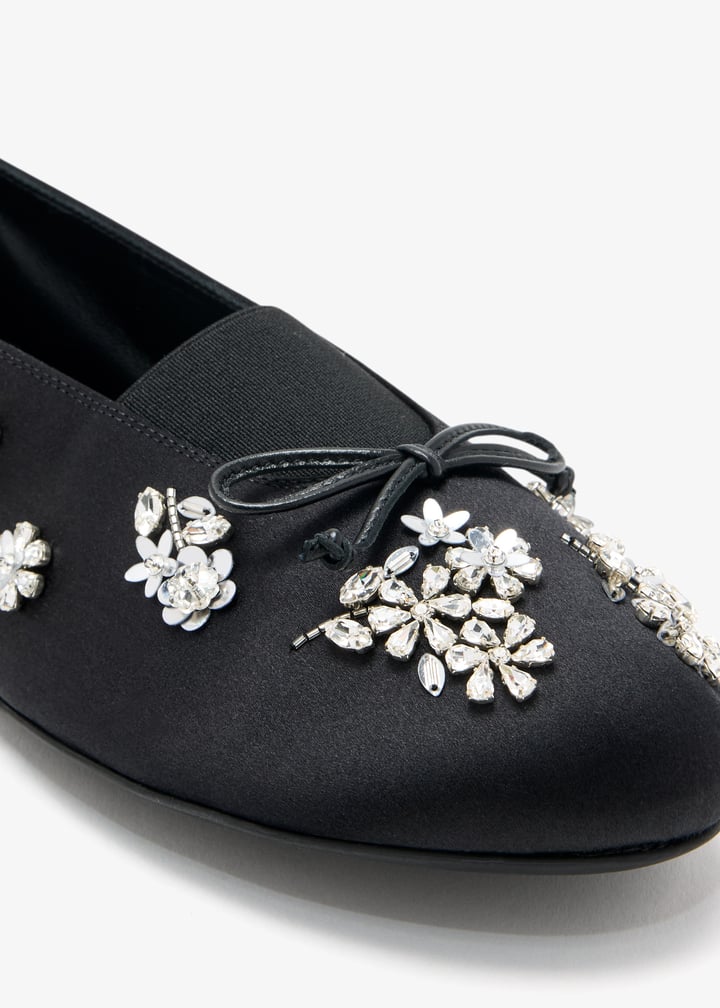 5f626e005lykf0002f_5.jpg?ts=20260401043154