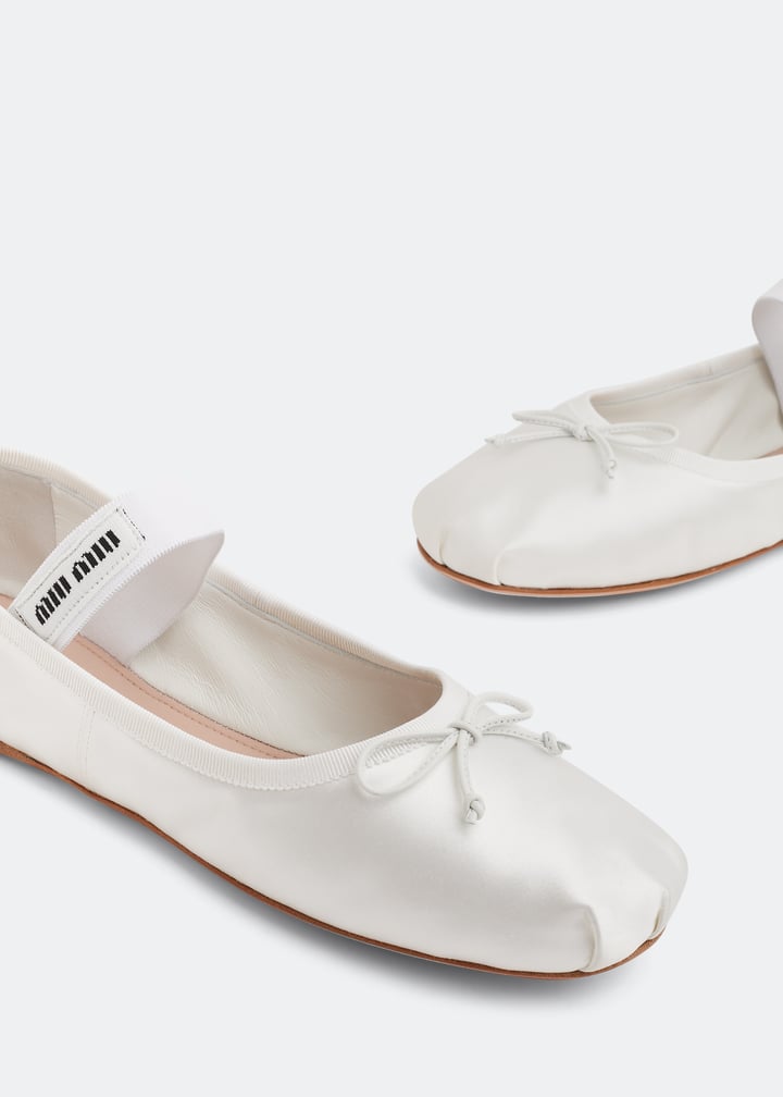 送料・関税込★ (W) Miu Miu Satin Ballerinas White Cloth ballet flats Miu Miu White size 38 EU in Cloth - 41366138