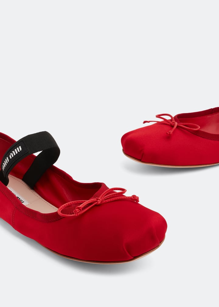 バレエシューズ Miu Miu Red Satin Ballerinas Miu Miu Satin ballerinas for Women - Red in UAE | Level Shoes