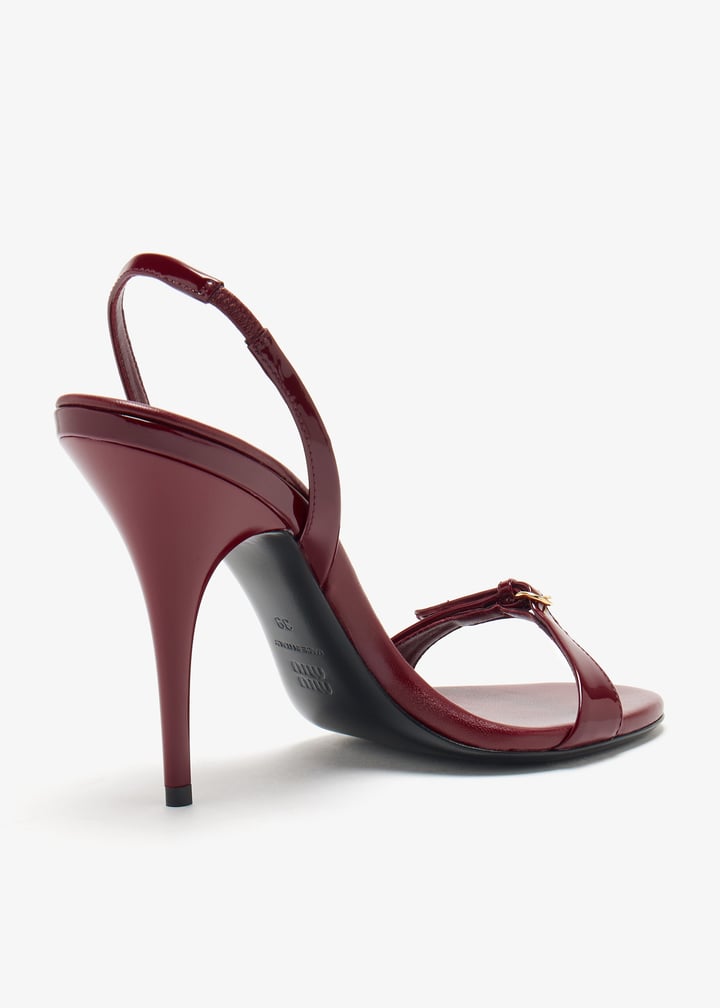 サンダル・ミュール MIU MIU Burgundy Leather Sandals 55 patent leather sandals in burgundy - Miu Miu | Mytheresa