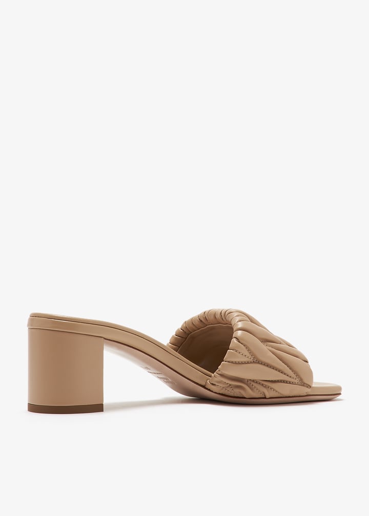 サンダル・ミュール MIUMIU BEIGE NAPPA LEATHER MULES Miu Miu Matelassé nappa leather mule heels for Women - Beige