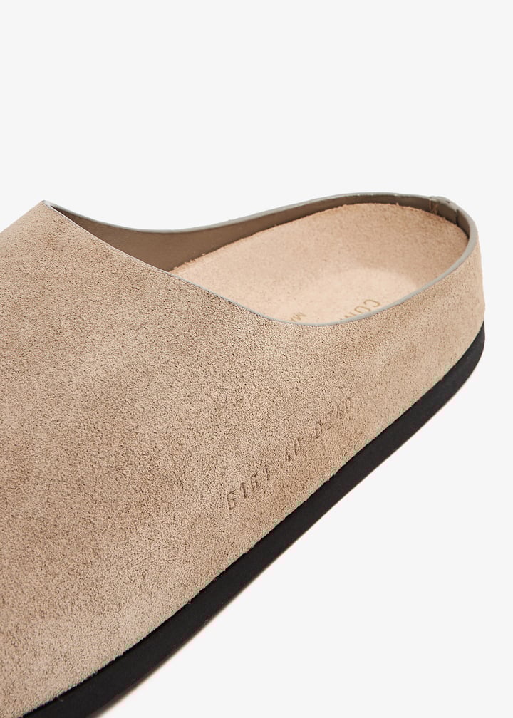 Common Projects Suede clogs for Women - Taupe in USA | Level