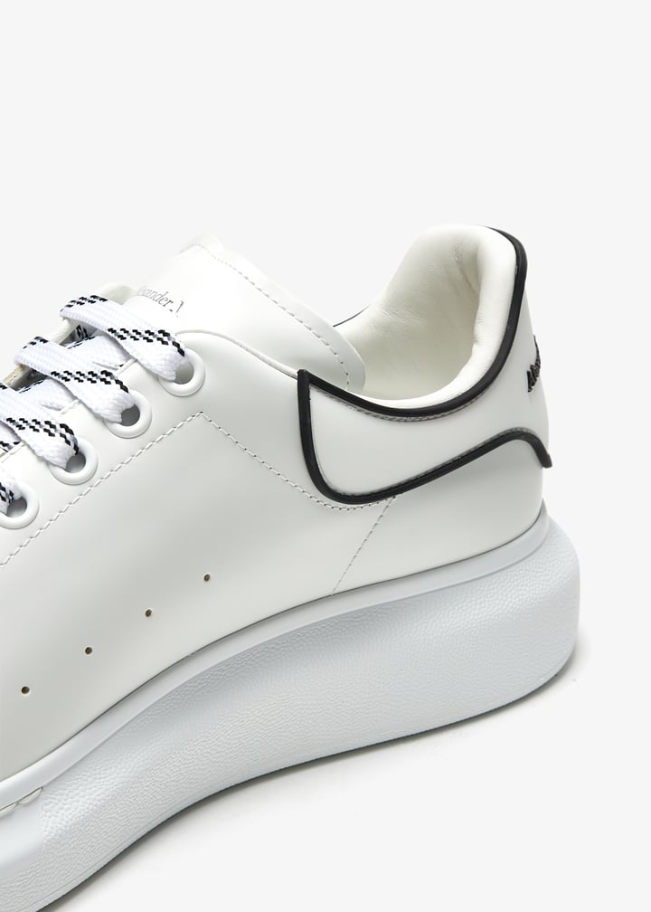スニーカー Oversize Sneakers - Alexander McQueen - Leather - White McQueen Oversized sneakers for Men - White in USA | Level Shoes