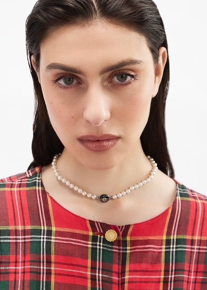 Vivienne Westwood Loelia necklace for Women - White in UAE Vivienne Westwood Loelia necklace for Women - White in UAE