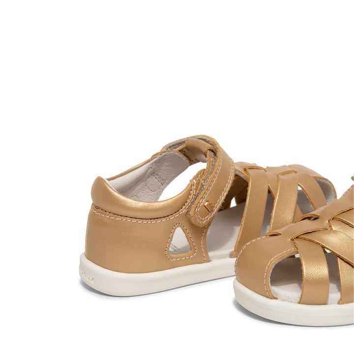 638303-gold_2.jpg?ts=20220504180848