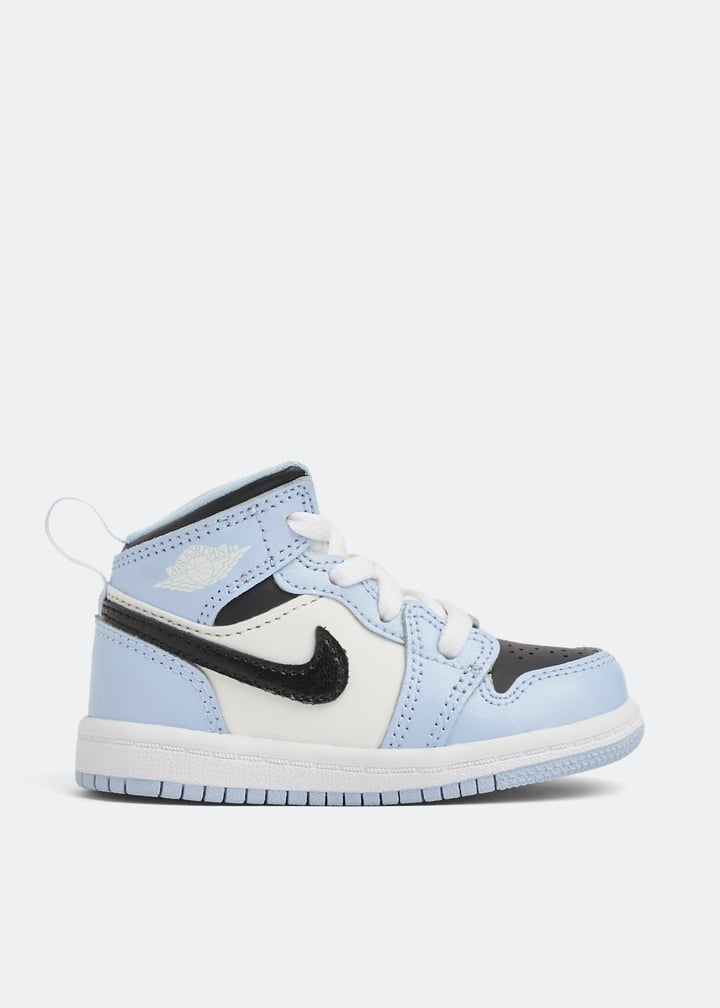 Baby Blue Light And Dark Blue Jordans Air Jordan 11 Retro 'Legend