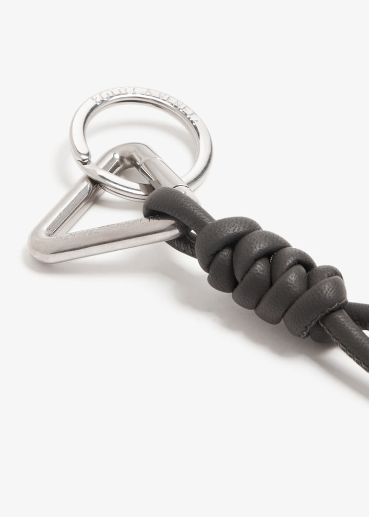 Bottega Veneta Triangle knot key ring for Men - Grey in Kuwait