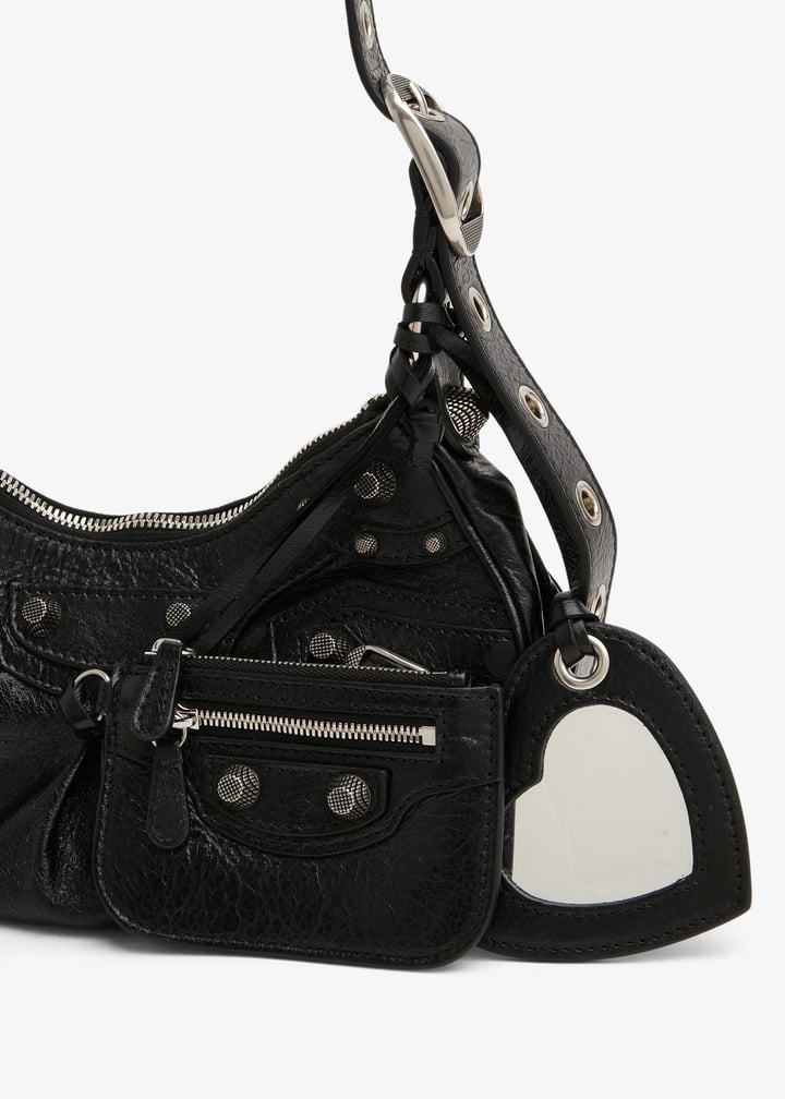 6713091vg9y1000_2.jpg?ts=20241114035117