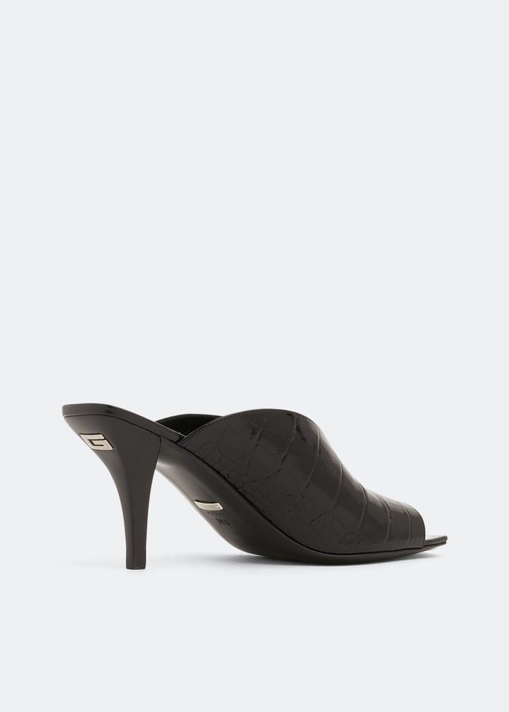 695309ukq001000_3.jpg?ts=20220512195508