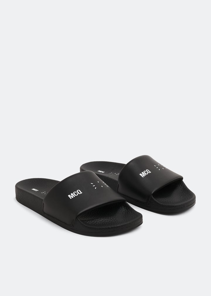 MCQ IC0 pool slides for Women - Black in UAE | Level Shoes display picture 3