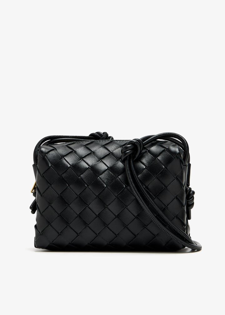 送料関税込★BOTTEGA VENETA★ミニ ループ カメラバッグ★BLACK Bottega Veneta® Women's Mini Loop Camera Bag in Black. Shop