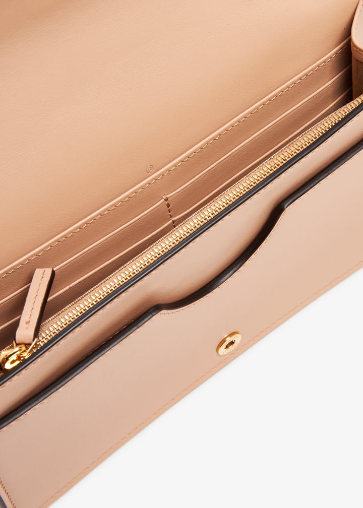 723787um8ig5931_4.jpg?ts=20231106193013