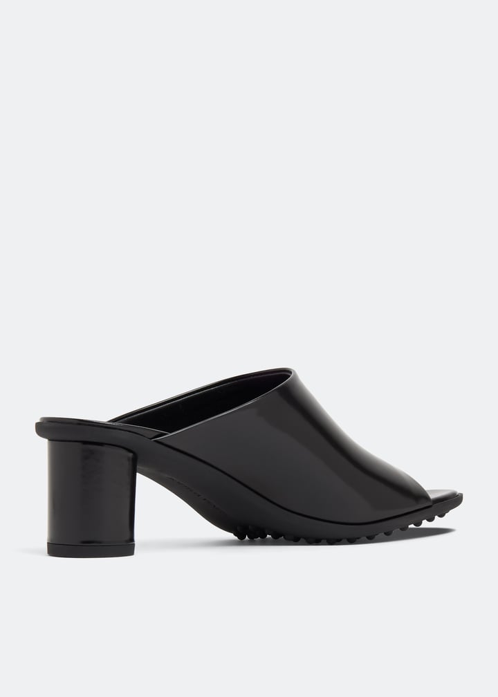 753877v2lr01000_4.jpg?ts=20230527031519