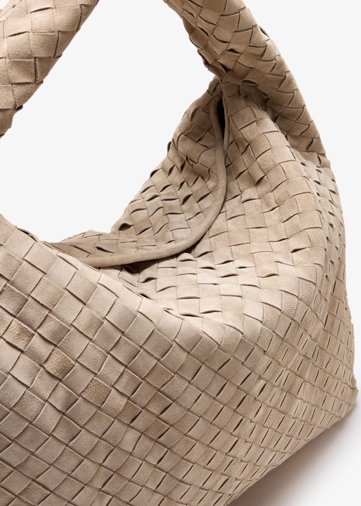 トートバッグ BOTTEGA VENETA Sand Suede Hop Shoulder Bag Bottega Veneta Large Hop Bag | Neiman Marcus