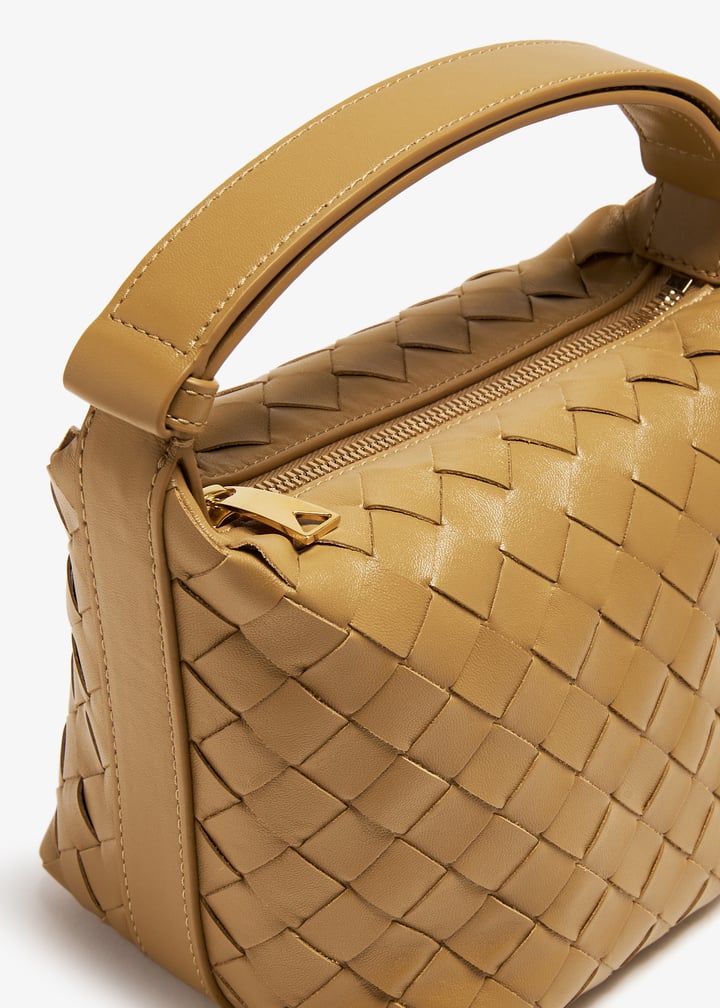 関税送料込国内発送★BOTTEGA VENETA Baby Wallace handbag Shop Bottega Veneta - Candy Wallace Intrecciato Leather Top