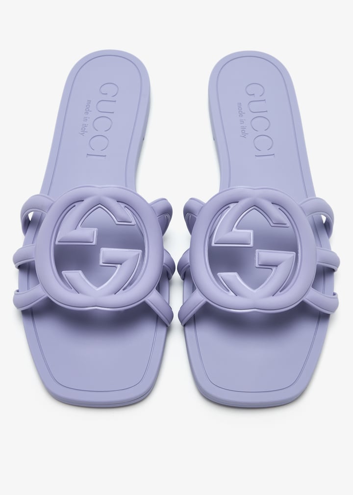 Gucci Interlocking G rubber slide sandals for Women Purple in