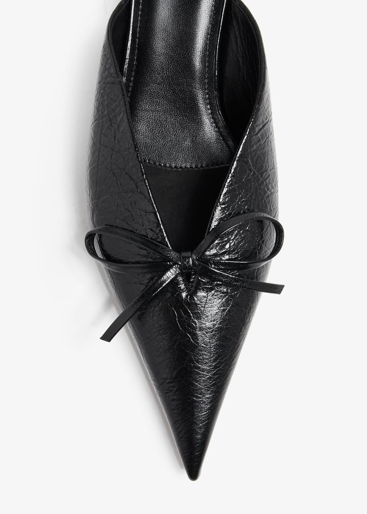 【送料&関税込】Balenciaga Black Satin Knife Bow Mules Balenciaga Black Satin Knife Bow Mules | italist