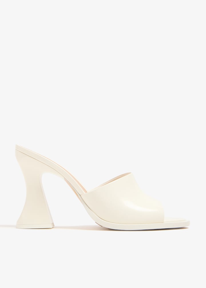 787038v4bo09013_1.jpg?ts=20240222040538