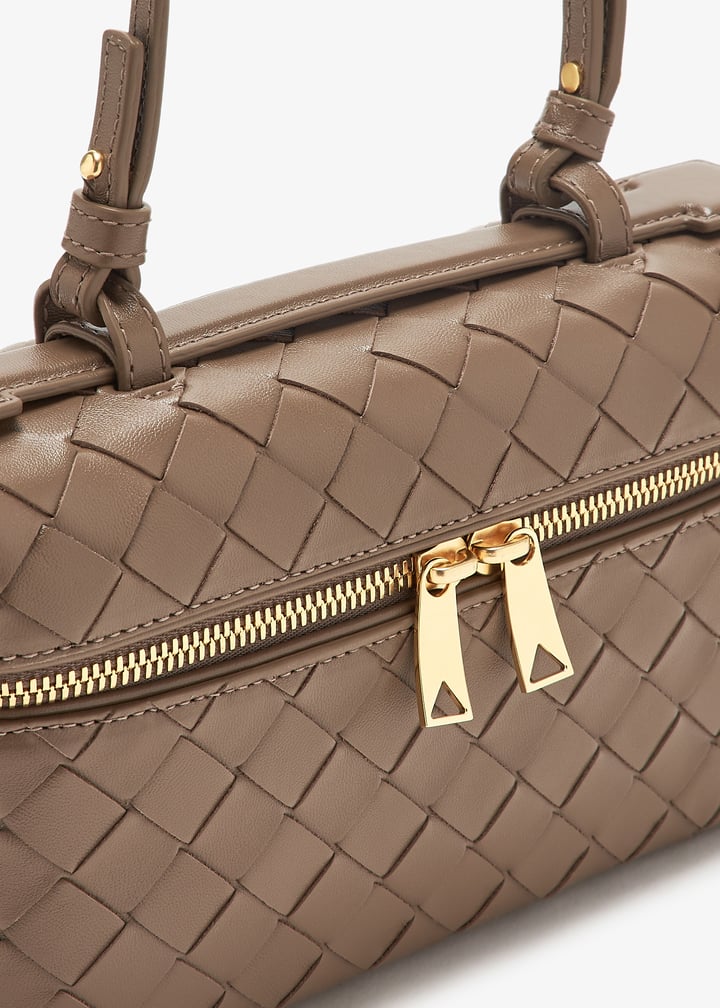 【関税込み】Bottega Veneta ブラウン Bang Bang バッグ Bottega Veneta: Brown Bang Bang Bag | SSENSE
