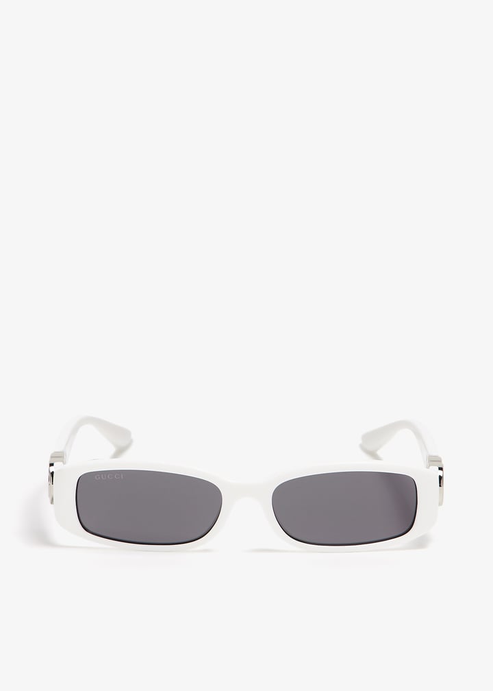 Oval frame sunglasses