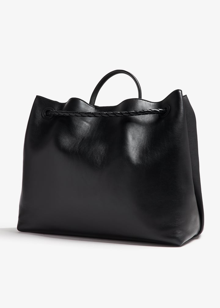 【海外正規品】Bottega Veneta Andiamo バッグ カーフスキン Bottega Veneta Large Andiamo bag for Women - Black in UAE