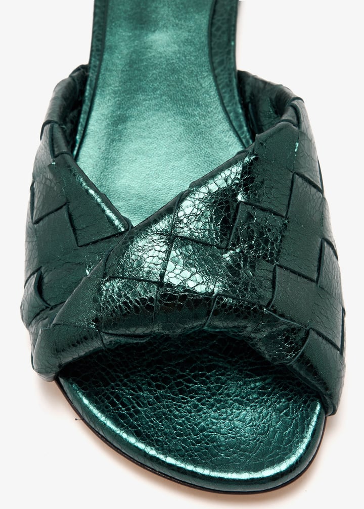 Bottega Veneta Blink flat sandals for Women - Green in KSA