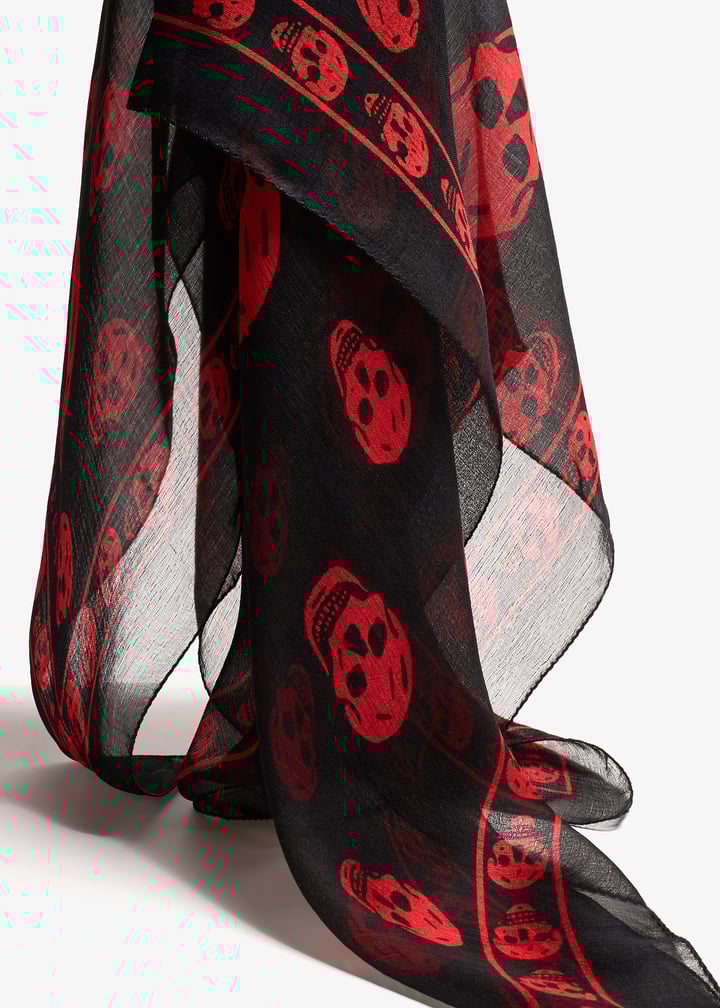 McQueen Classic Skull foulard for Men - Black in UAE | Level