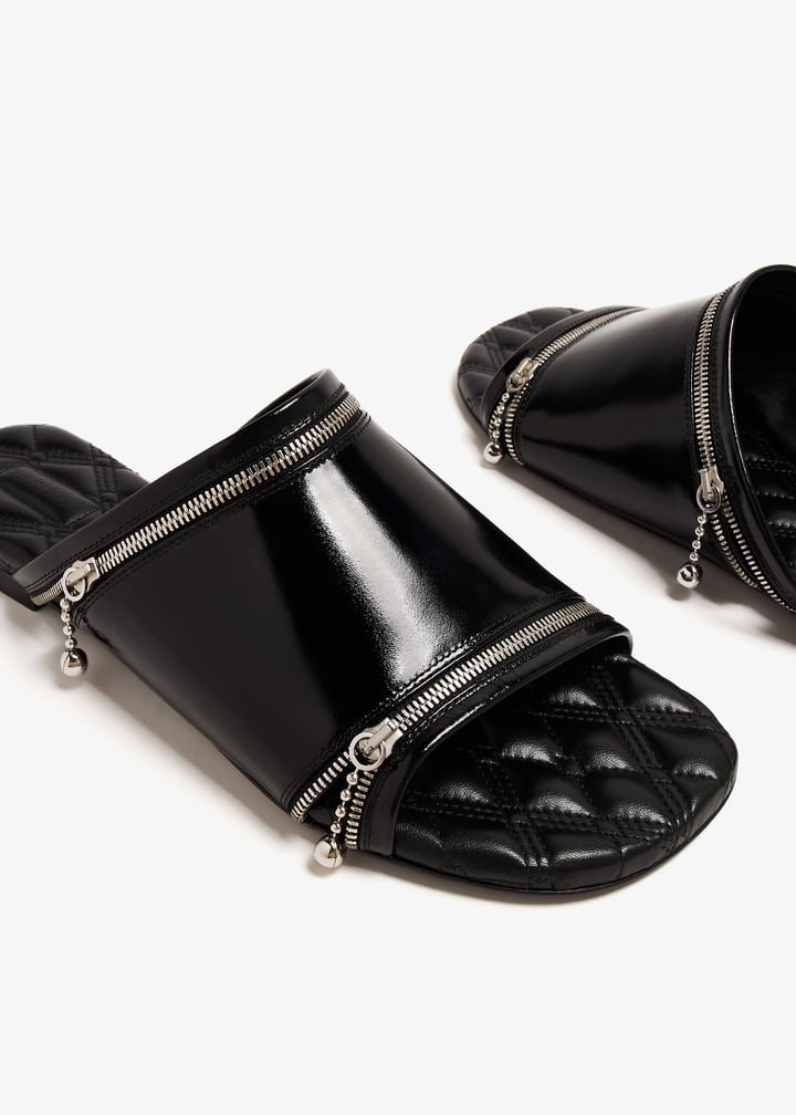 【関税込み】BURBERRY 'Peep' sandals Burberry Peep Sandals | italist