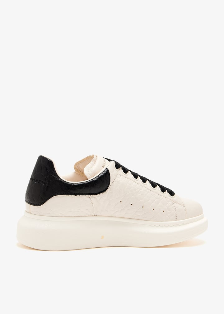 燕燕 McQueen Oversized sneakers for Women - Cream in UAE | Level