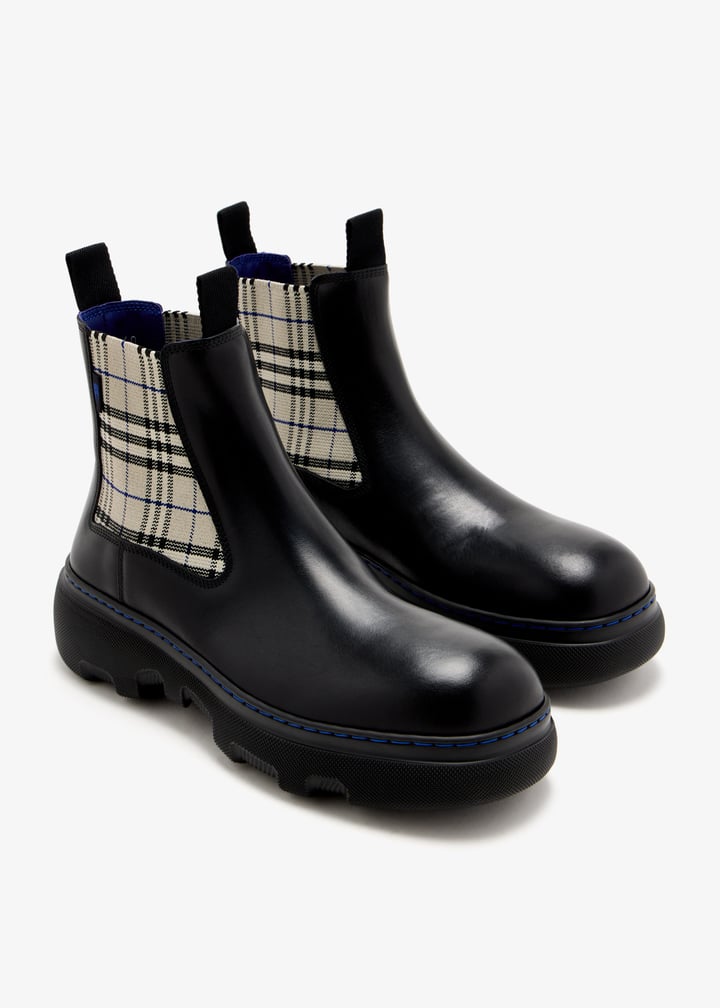 Burberry Creeper Low Chelsea boots for Women Black in UAE