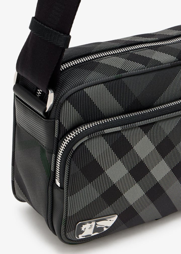 Burberry正規品/関税送料込み Grid クロスバック 80913201001.jpg