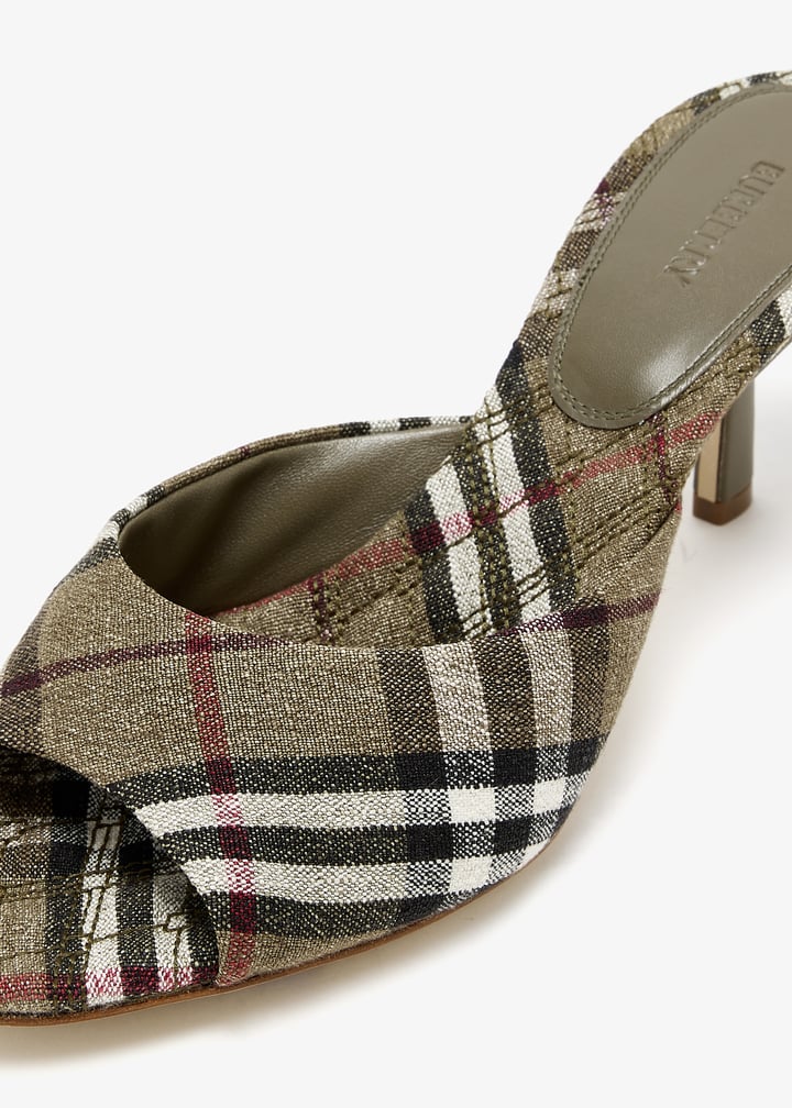 サンダル・ミュール BURBERRY Women Sandals 8105116 C1846 BRUSH BROWN Burberry Mews mules for Women - Printed in UAE | Level Shoes