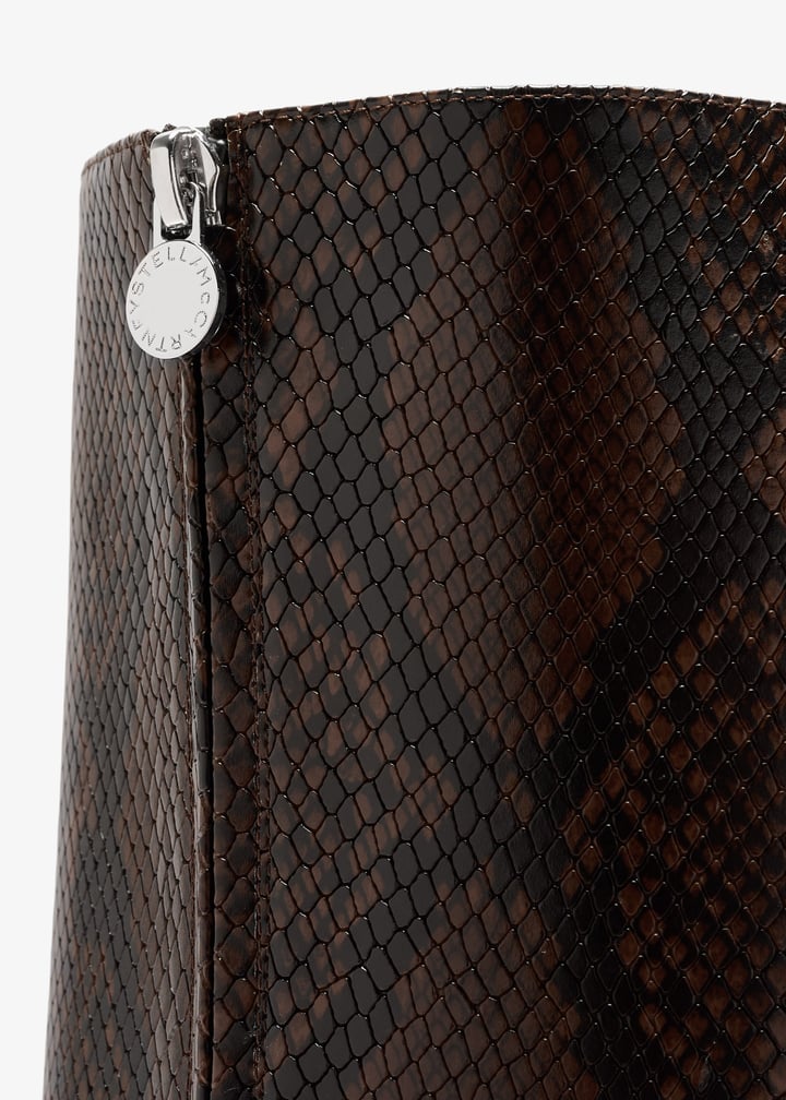 810589-apaek0-2007_5.jpg?ts=20250930165642