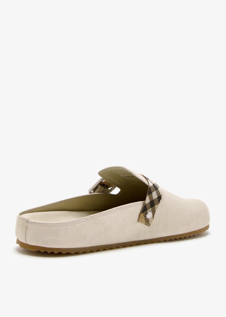 スリッポン 8113393JUTE Burberry Urchin Sandals - Burberry Leather Beige Burberry Urchin clogs for Men - Beige in UAE | Level Shoes