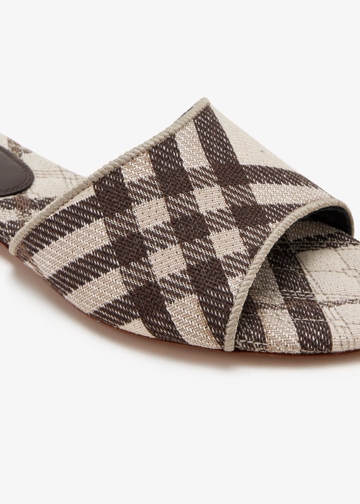 8119526_5.jpg?ts=20251231122351