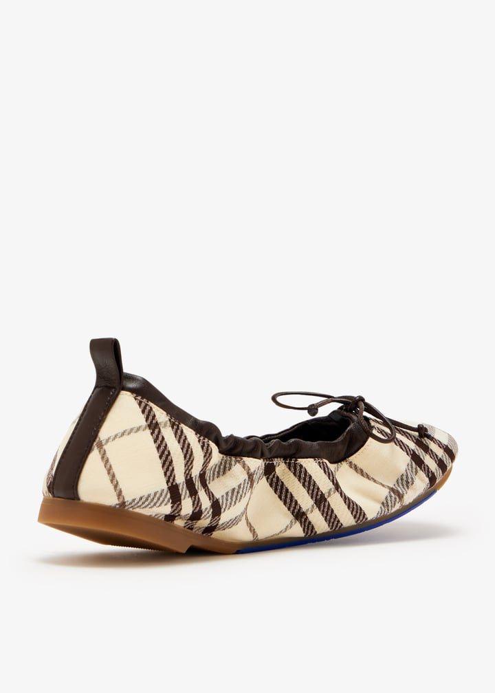 8121533_6.jpg?ts=20251231122358