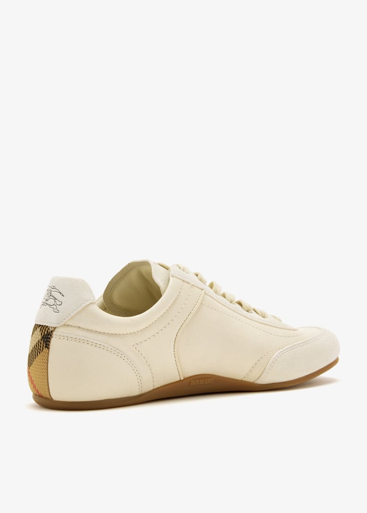 8126290_6.jpg?ts=20260327043043