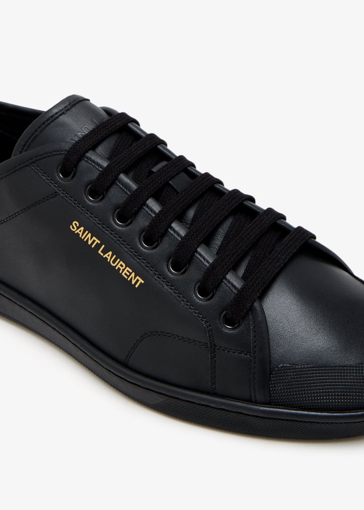 スニーカー SAINT LAURENT Men Sneakers 820087 00N00 1000 Black GYM sneakers in smooth leather | Saint Laurent | YSL DK