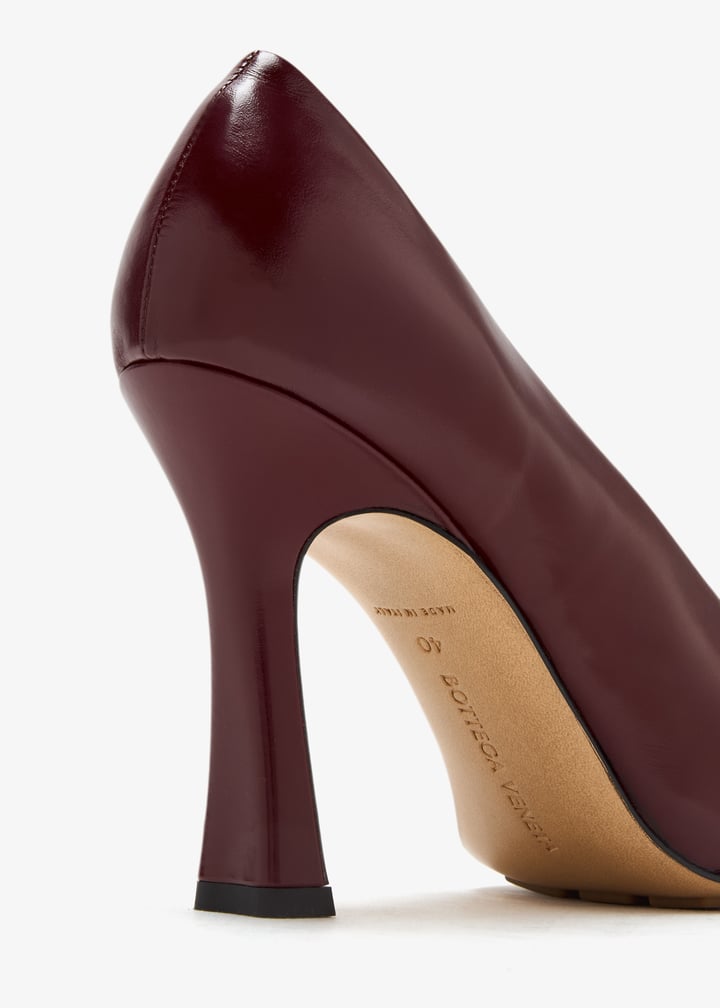 Bottega Veneta Sofia pumps for Women - Burgundy in UAE