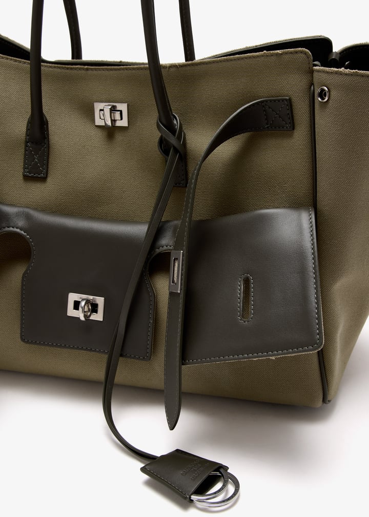 トートバッグ Balenciaga Carry All Bel Air Media bag in khaki canvas Carry All Bel Air Media bag in khaki canvas – Lord & Taylor