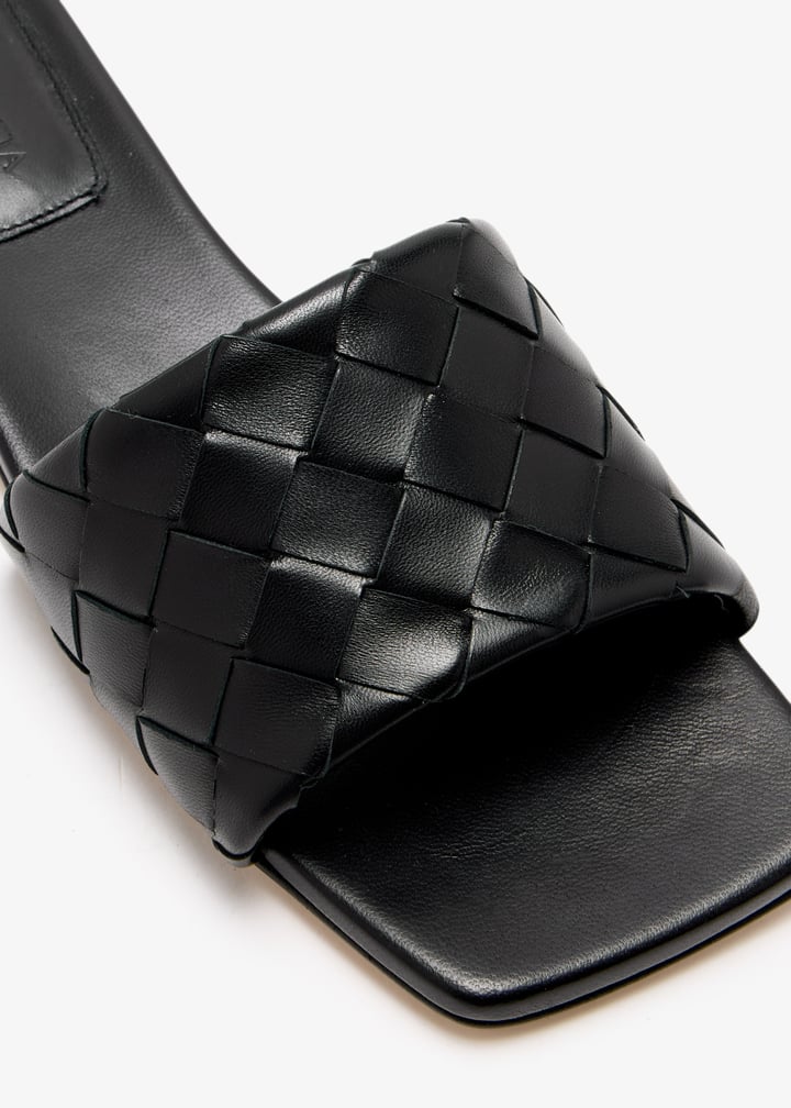 837737v2ed01000_3.jpg?ts=20250520042244