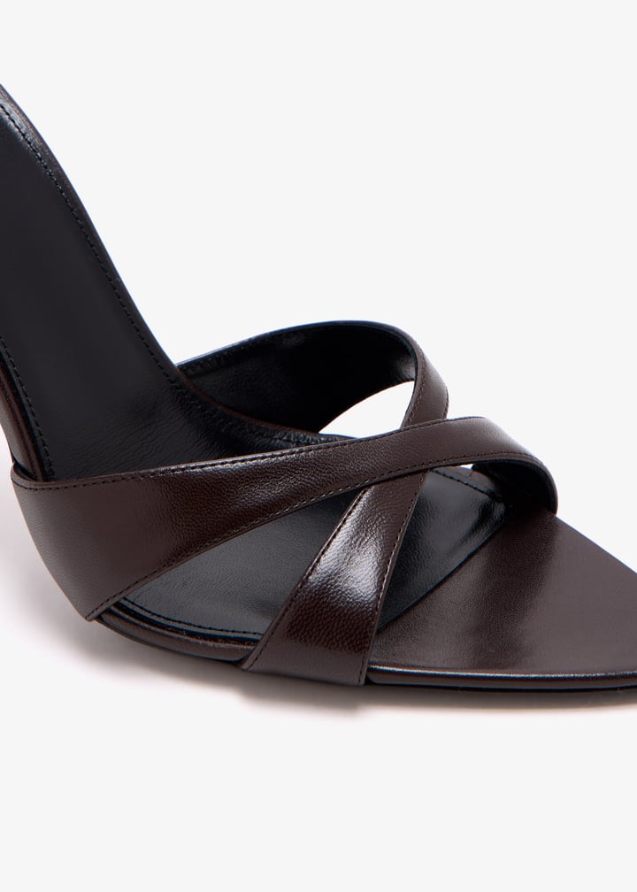 844419aacsq2043_5.jpg?ts=20251003055612