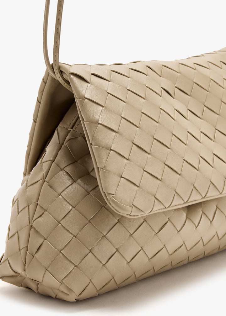 Bottega Veneta Giorno pouch for Women - Beige in UAE | Level Shoes