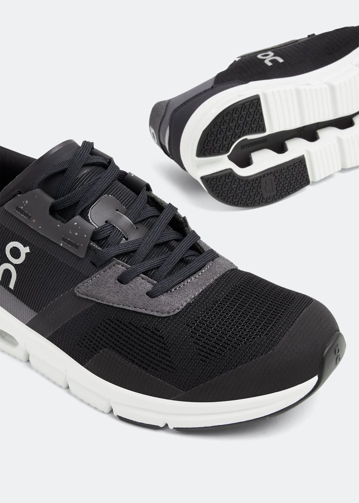 On　 CIoud　rift 　28.0 On Cloudrift sneakers for Women - Black in UAE | Level Shoes