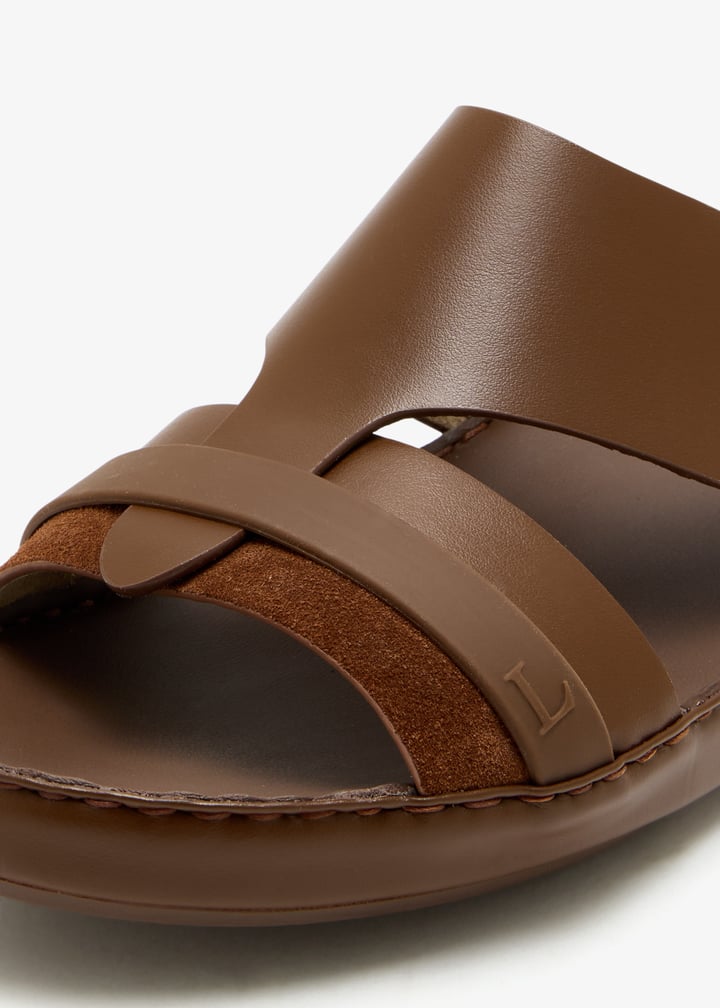 9910-giandu_5.jpg?ts=20251130020525