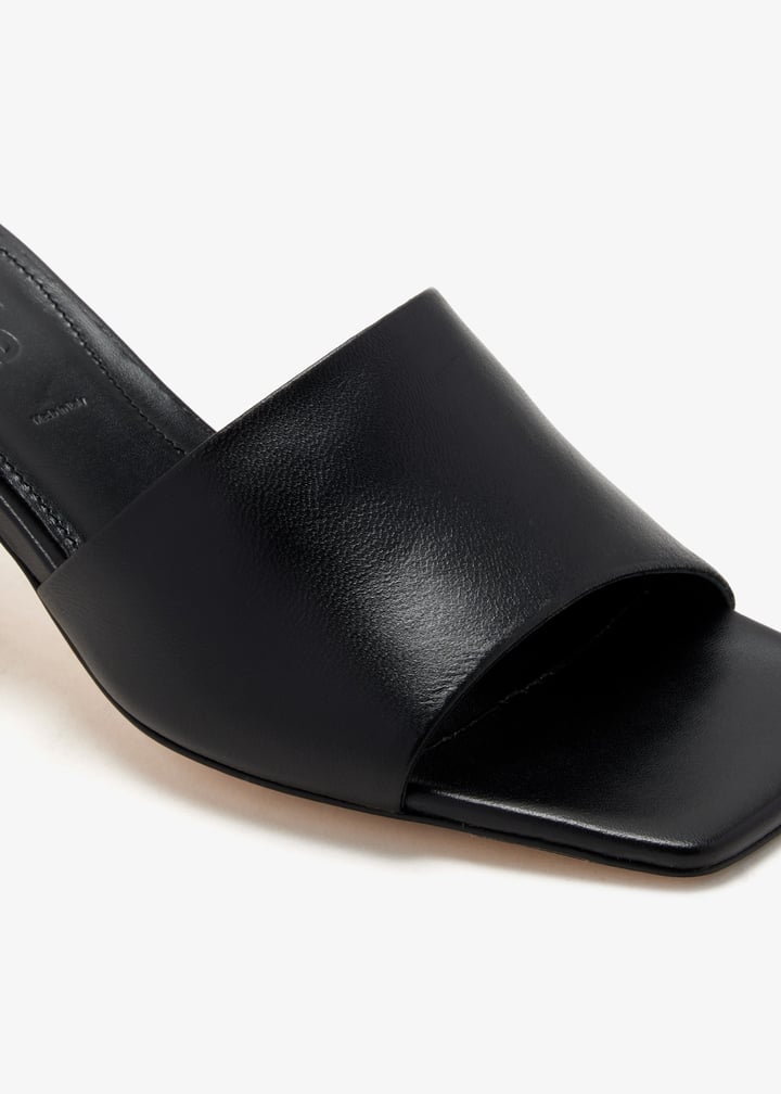 a11-hs0682001001-126-black_5.jpg?ts=20260224022624