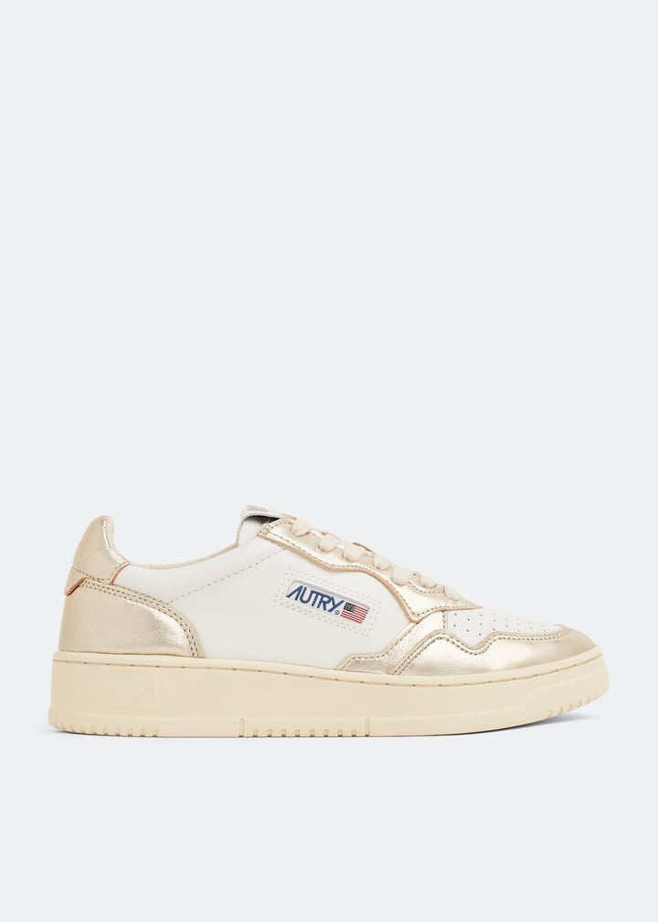 Autry Medalist low sneakers for Women - Gold in Kuwait | Level Shoes