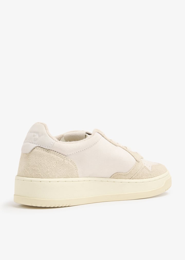 スニーカー AUTRY Woman Sneakers Beige LDLWAK03 楽天市場】オートリー AUTRY AUTRY Sneakers Beige LDLWAK03