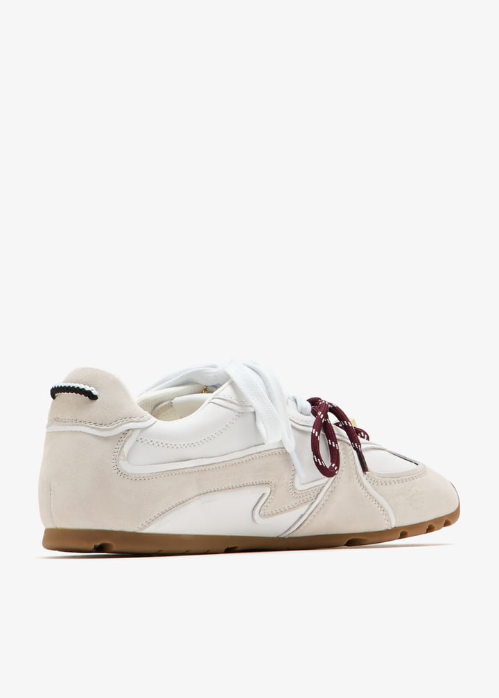 adored-00087_6.jpg?ts=20251121020548