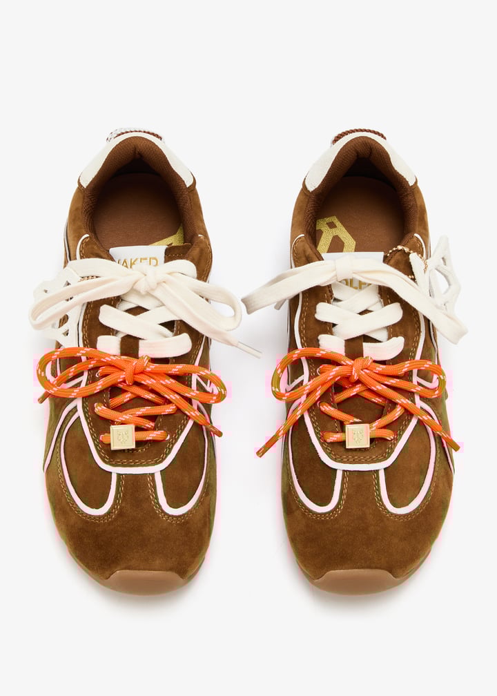 adored-tnwh_7.jpg?ts=20251120143700